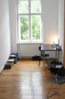 1st visit to berlin in october, "my" room (photo © andreas kaufmann 2005)